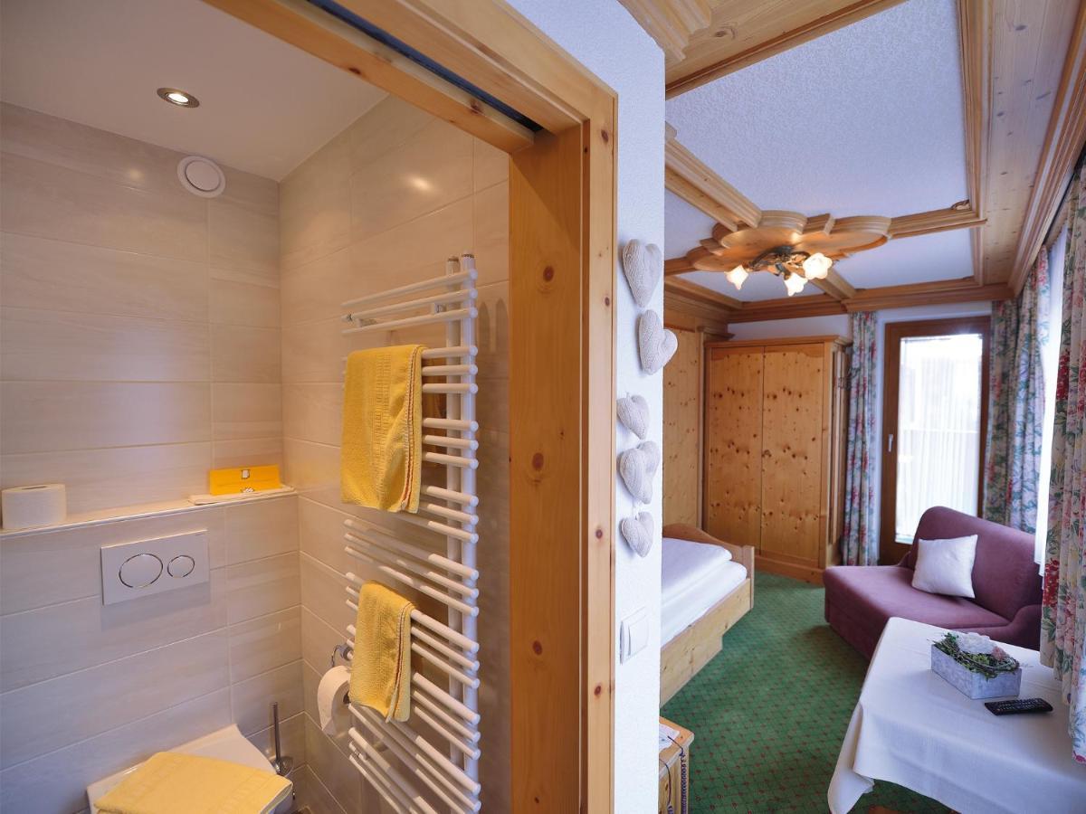 Pension Cafe Fritz Lech am Arlberg Exterior photo
