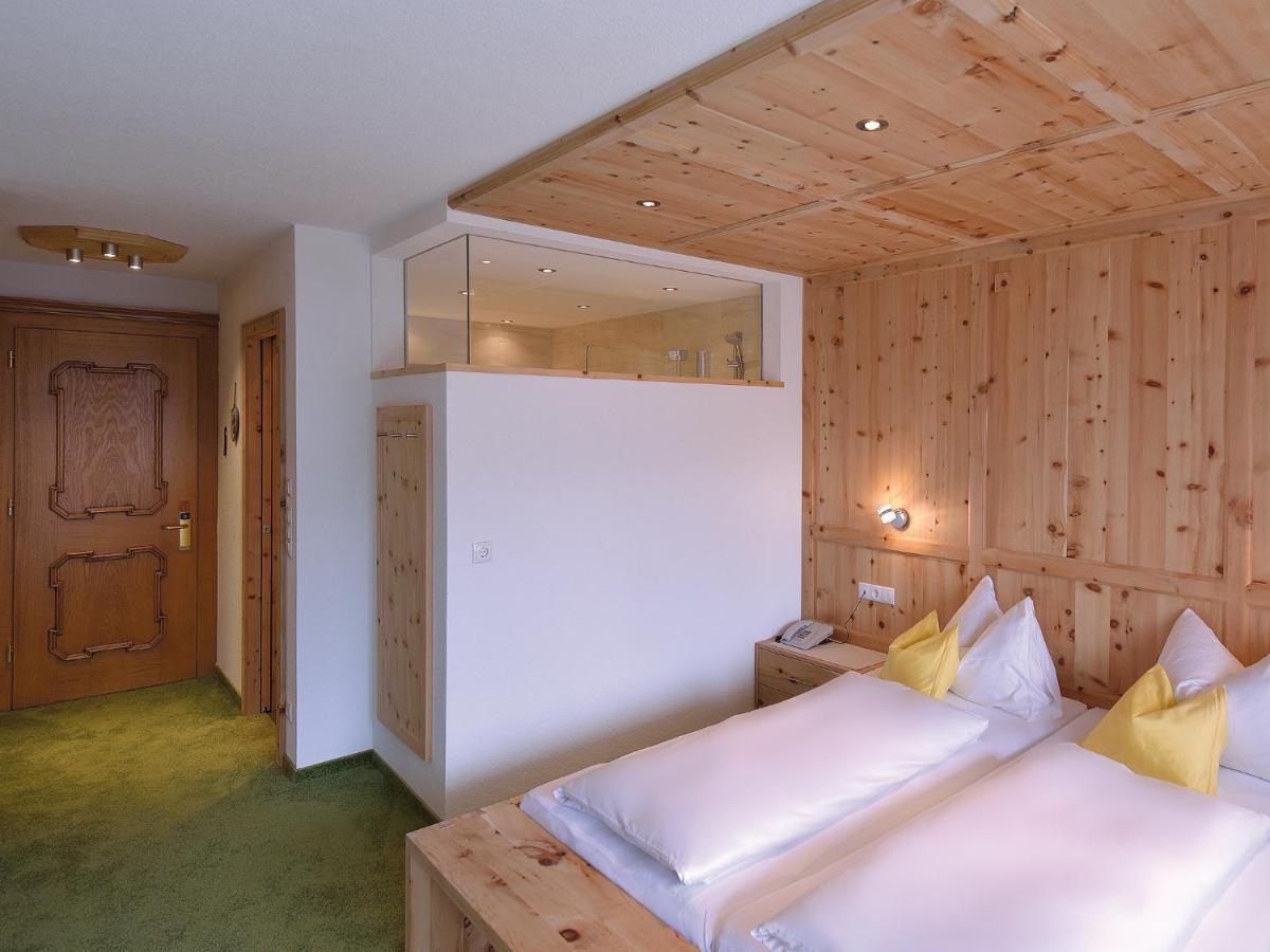 Pension Cafe Fritz Lech am Arlberg Exterior photo