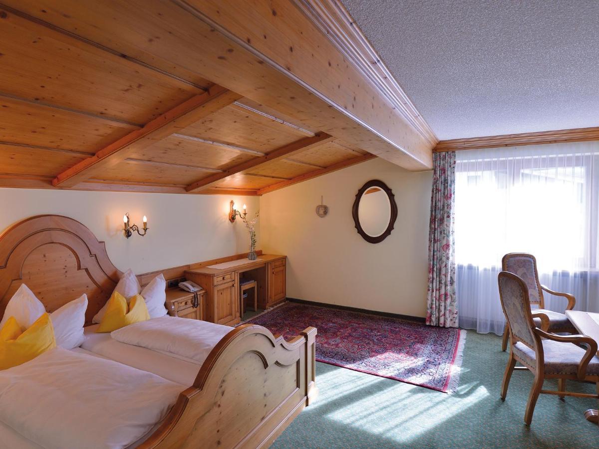 Pension Cafe Fritz Lech am Arlberg Exterior photo