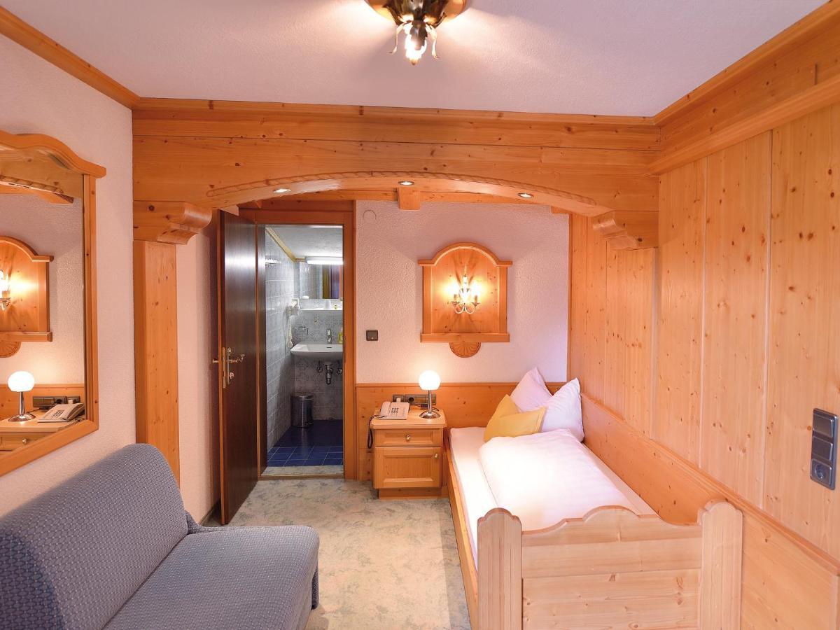 Pension Cafe Fritz Lech am Arlberg Exterior photo