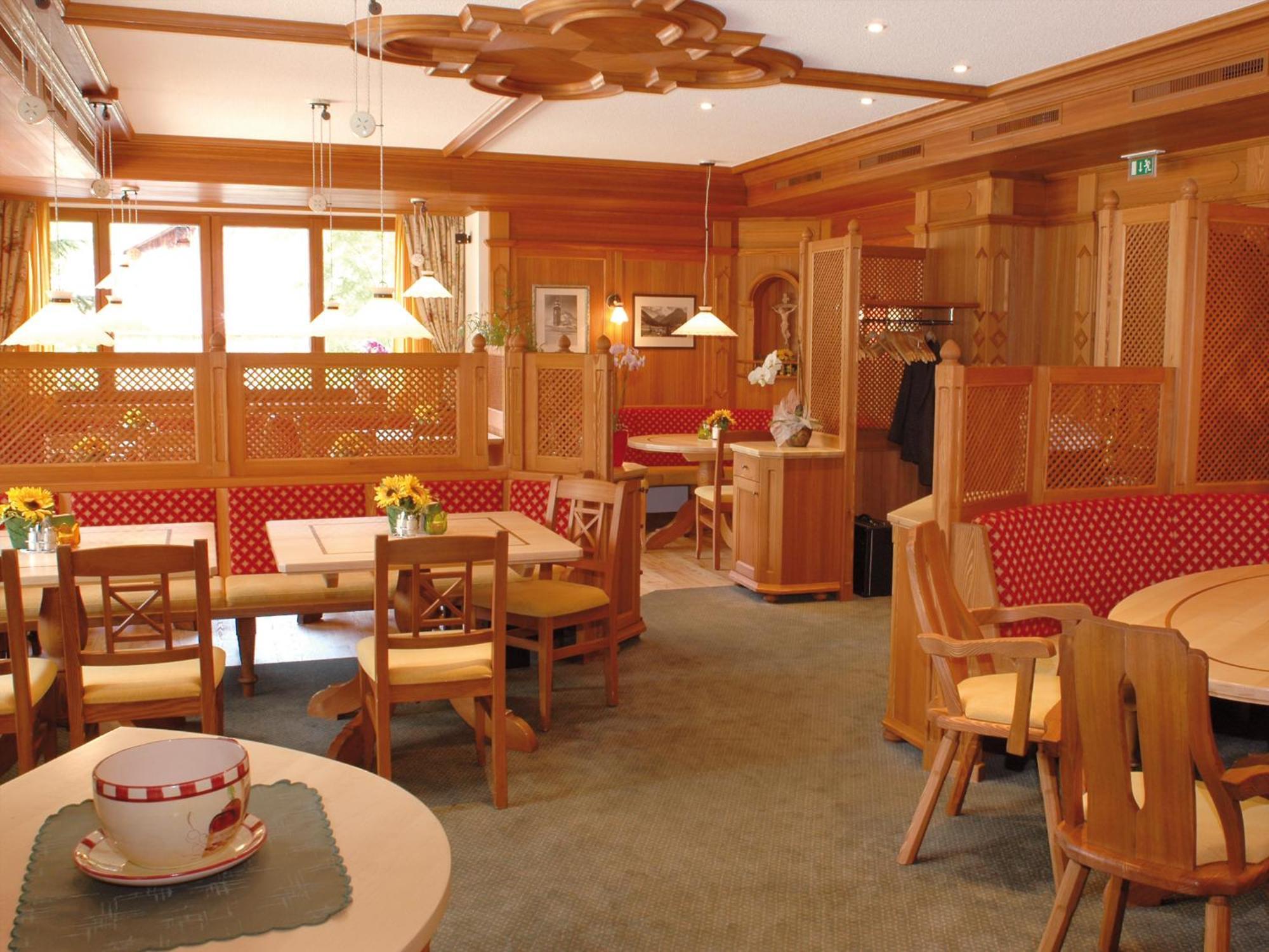 Pension Cafe Fritz Lech am Arlberg Exterior photo